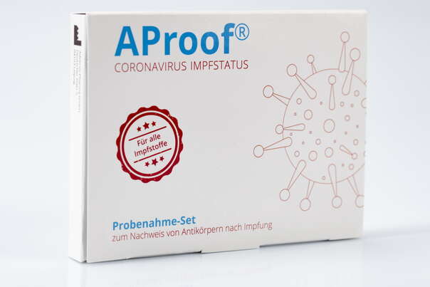 Sie sehen eine Packung AProof® Coronavirus Impfstatus Test, Produktbild: 01 AProof® Coronavirus Impfstatus Test, A-Nr.: 5452451 - 01